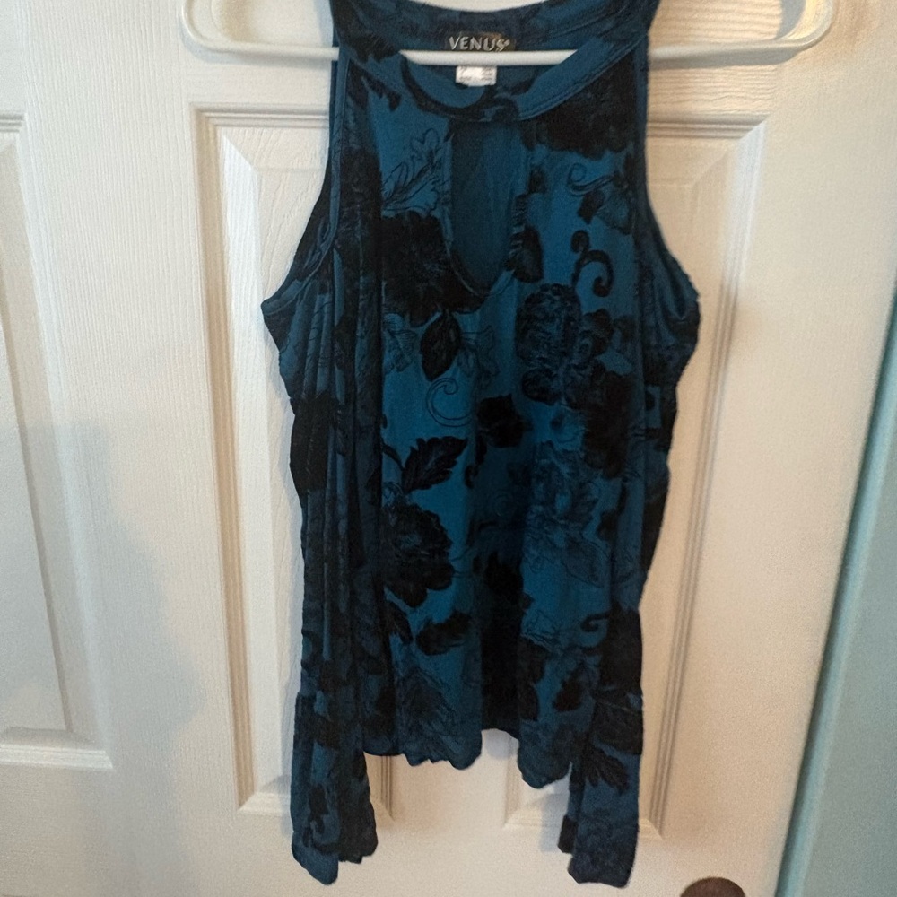 VENUS Teal and Cold Shoulder Floral Top
